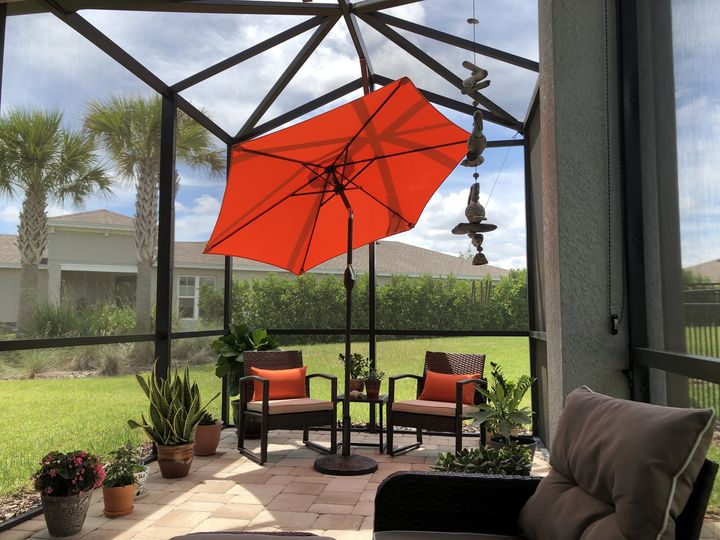 Key Considerations for Choosing the Right Outdoor Umbrella LOVE STORY