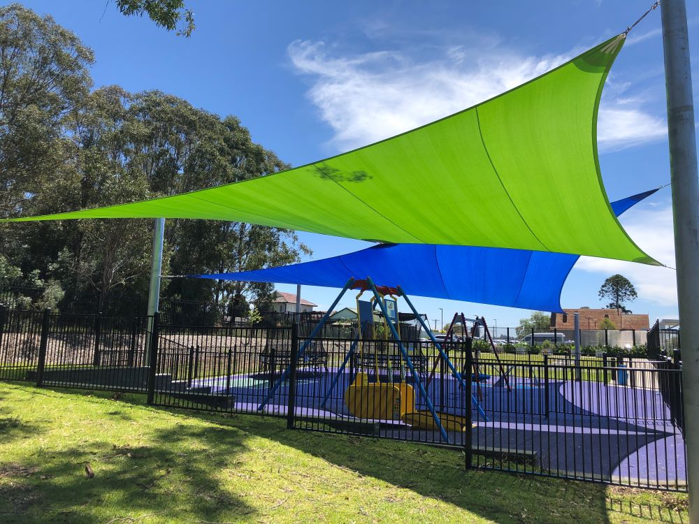 https://www.lovestoryoutdoor.com/collections/shade-sail/products/curved-side-triangle-sun-shade-sail